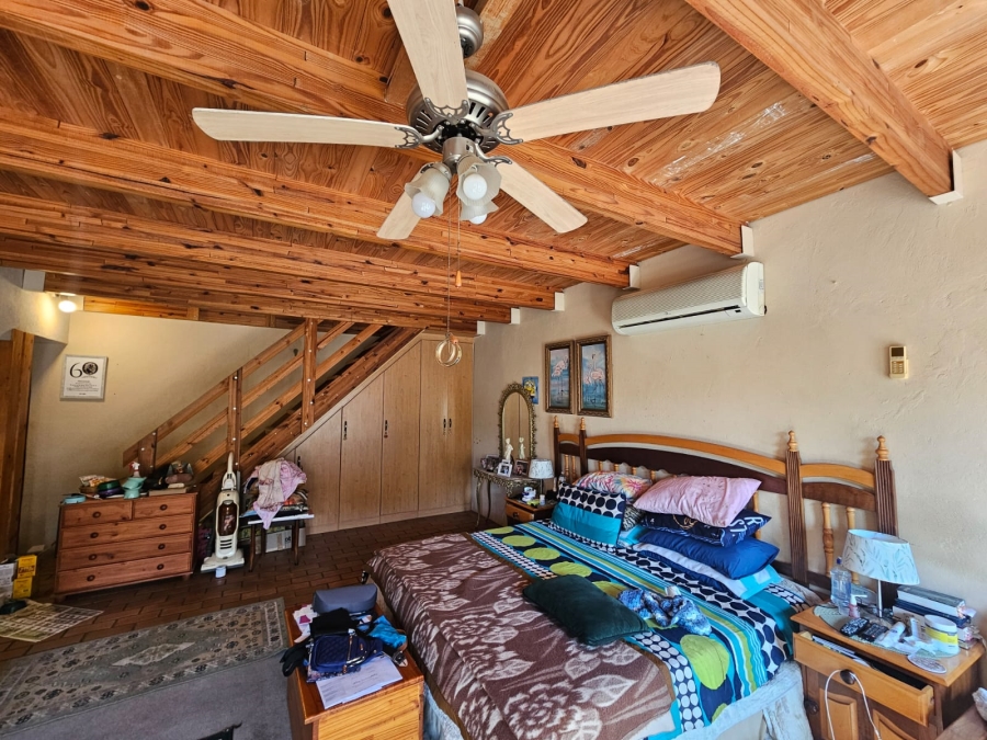 4 Bedroom Property for Sale in Ninapark Gauteng