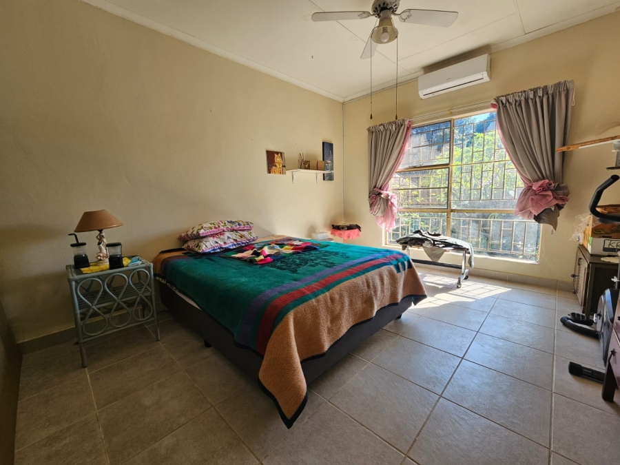 4 Bedroom Property for Sale in Ninapark Gauteng