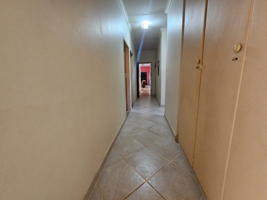 4 Bedroom Property for Sale in Ninapark Gauteng