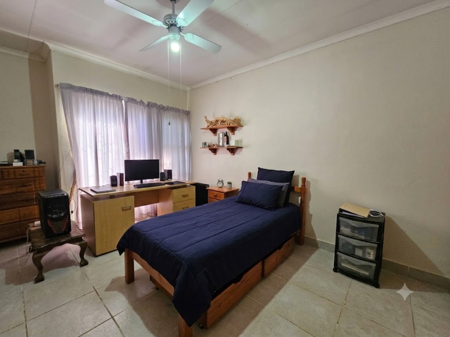 4 Bedroom Property for Sale in Ninapark Gauteng