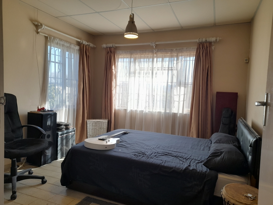 To Let 2 Bedroom Property for Rent in Glen Austin Gauteng