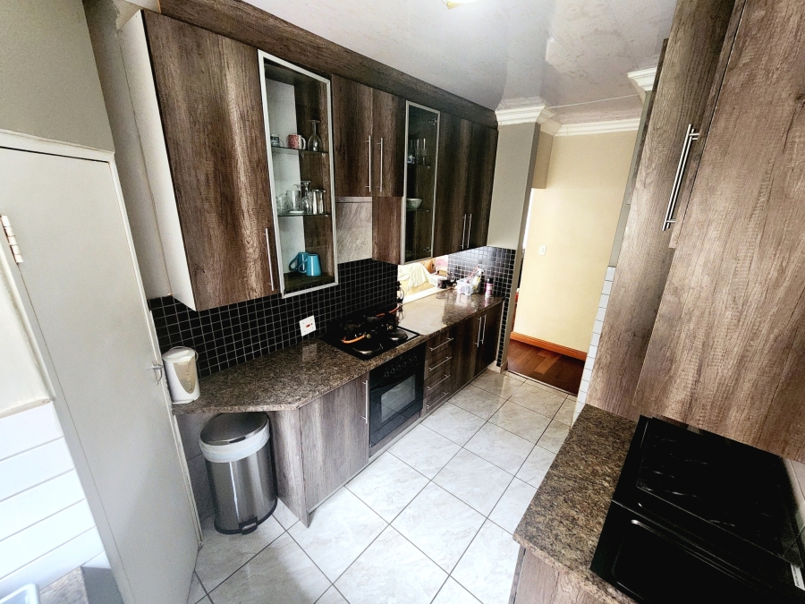 5 Bedroom Property for Sale in The Reeds Gauteng