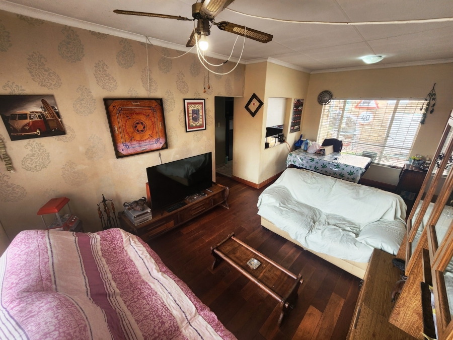 5 Bedroom Property for Sale in The Reeds Gauteng