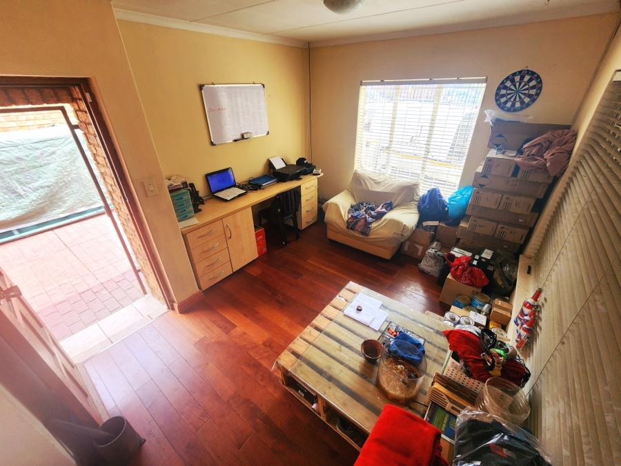 5 Bedroom Property for Sale in The Reeds Gauteng