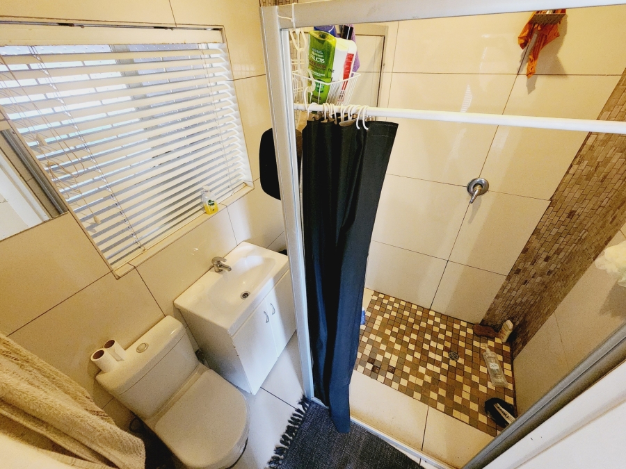 5 Bedroom Property for Sale in The Reeds Gauteng