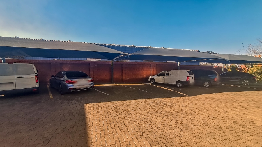 To Let Commercial Property for Rent in Sunderland Ridge Gauteng