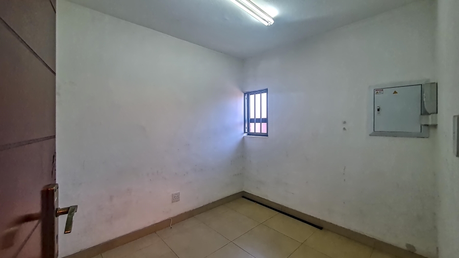 To Let Commercial Property for Rent in Sunderland Ridge Gauteng