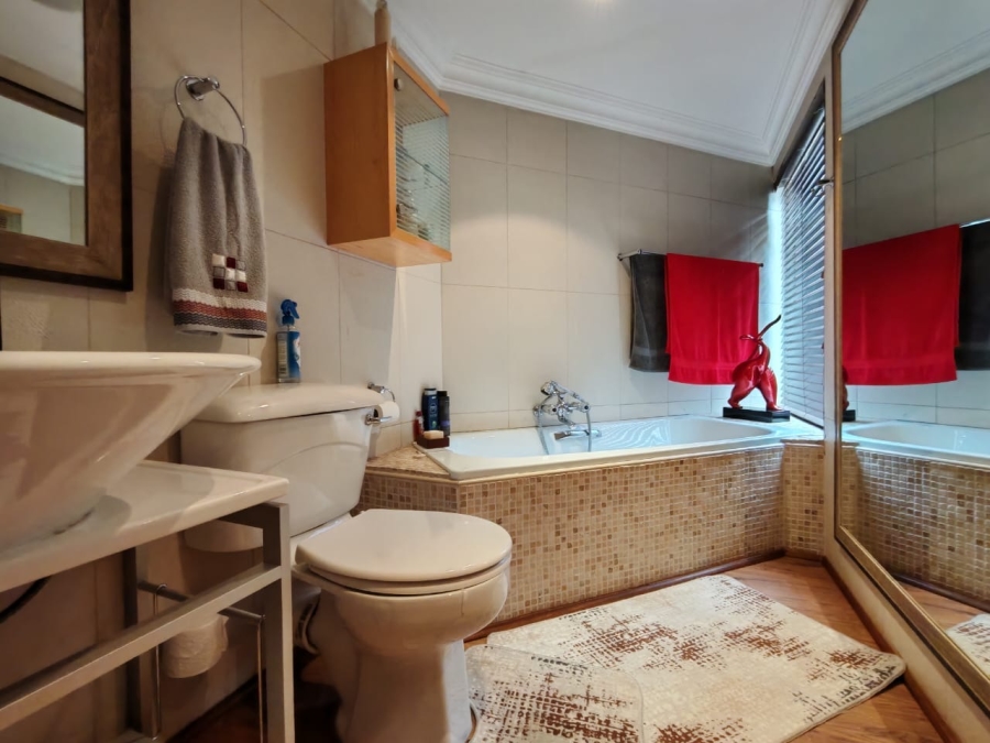 3 Bedroom Property for Sale in Three Rivers Gauteng