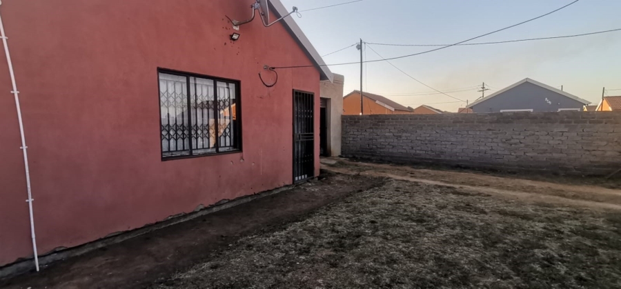 2 Bedroom Property for Sale in Golden Gardens Gauteng