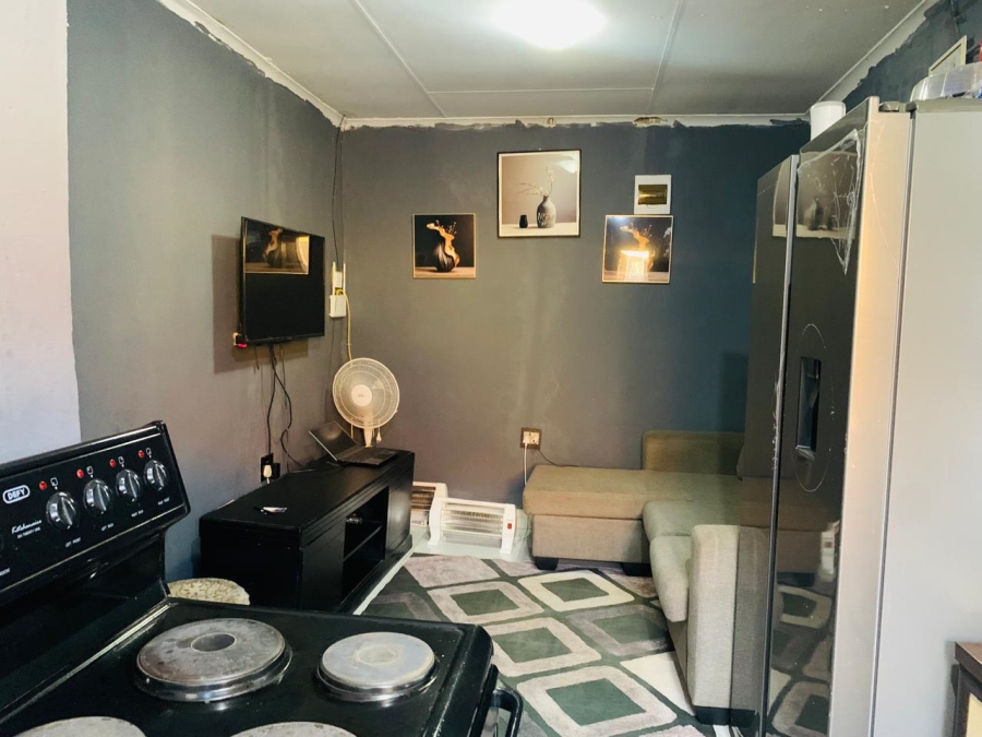 2 Bedroom Property for Sale in Golden Gardens Gauteng