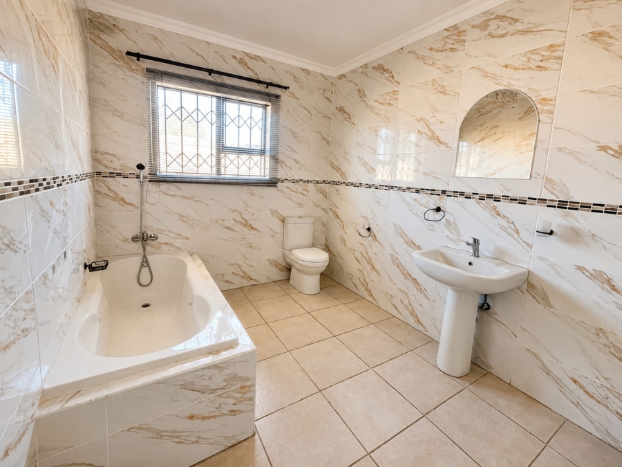 3 Bedroom Property for Sale in Rothdene Gauteng