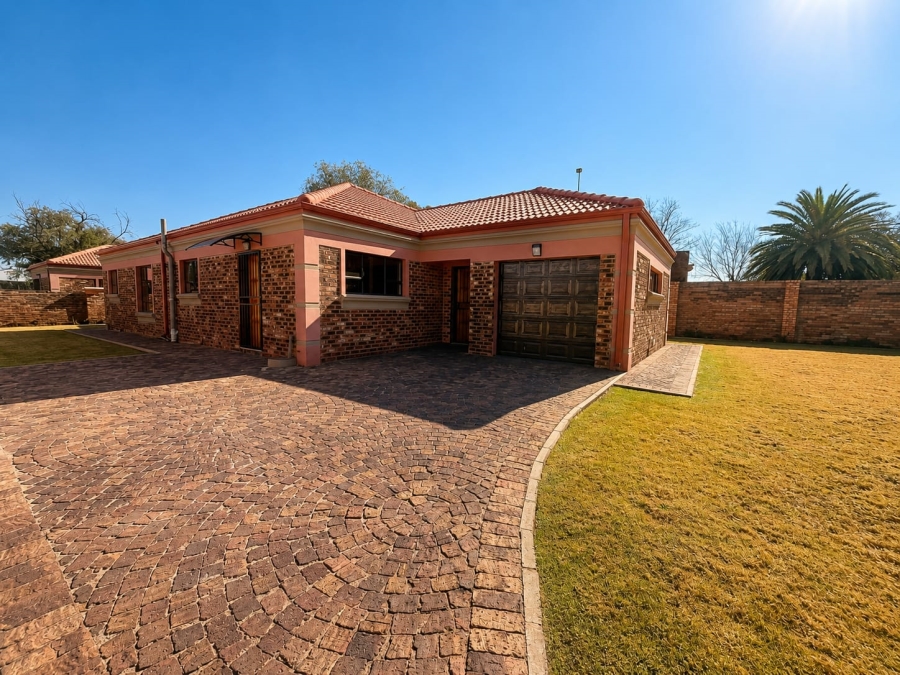 3 Bedroom Property for Sale in Rothdene Gauteng