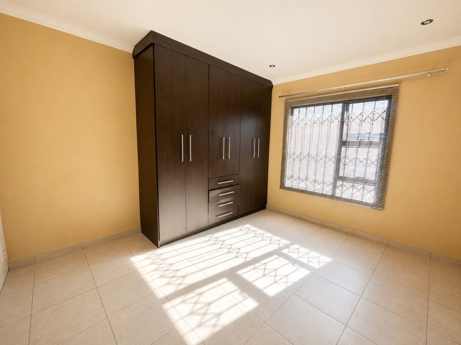 3 Bedroom Property for Sale in Rothdene Gauteng