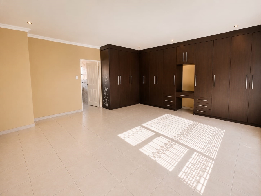 3 Bedroom Property for Sale in Rothdene Gauteng