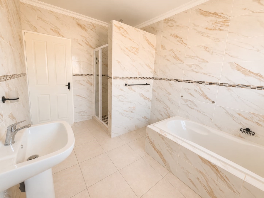 3 Bedroom Property for Sale in Rothdene Gauteng