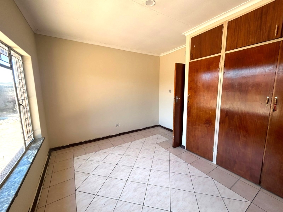 To Let 4 Bedroom Property for Rent in Vanderbijlpark CE 3 Gauteng