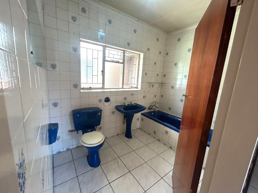 To Let 4 Bedroom Property for Rent in Vanderbijlpark CE 3 Gauteng