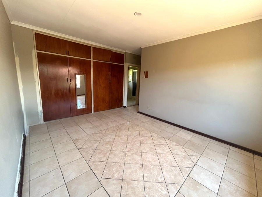 4 Bedroom Property for Sale in Vanderbijlpark CE 3 Gauteng