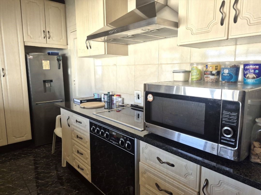 3 Bedroom Property for Sale in Van Riebeeck Park Gauteng