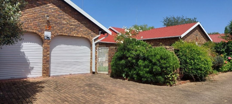 3 Bedroom Property for Sale in Birchleigh Gauteng