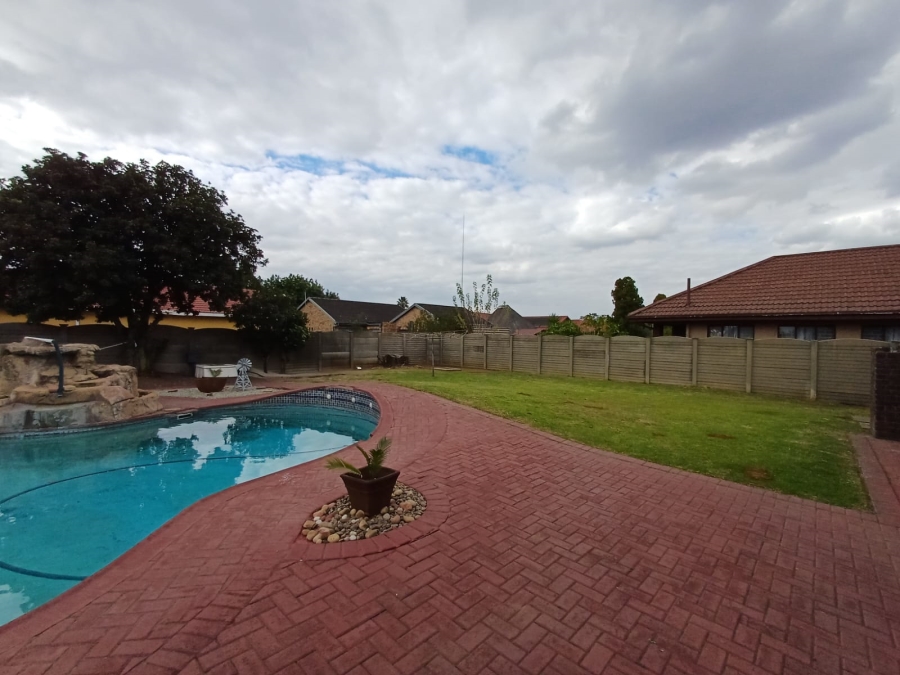 To Let 3 Bedroom Property for Rent in Vanderbijlpark SE 6 Gauteng