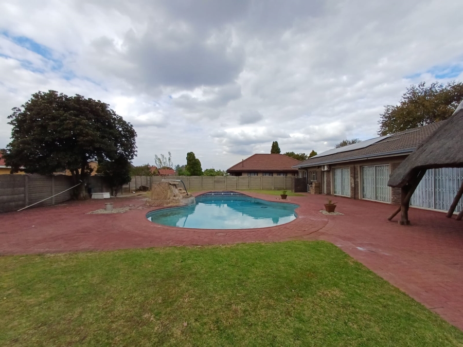 To Let 3 Bedroom Property for Rent in Vanderbijlpark SE 6 Gauteng