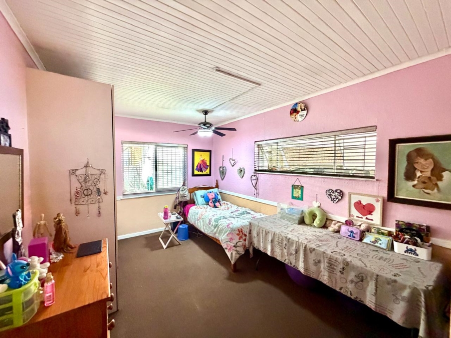 5 Bedroom Property for Sale in Capital Park Gauteng