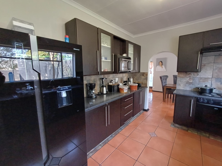 4 Bedroom Property for Sale in Flora Gardens Gauteng