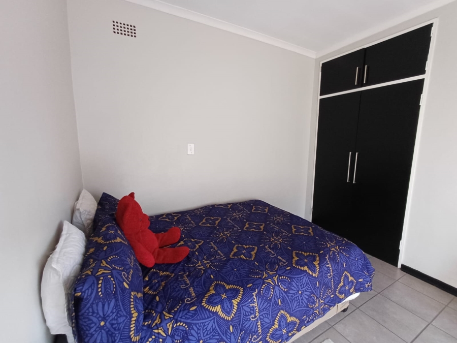 4 Bedroom Property for Sale in Flora Gardens Gauteng