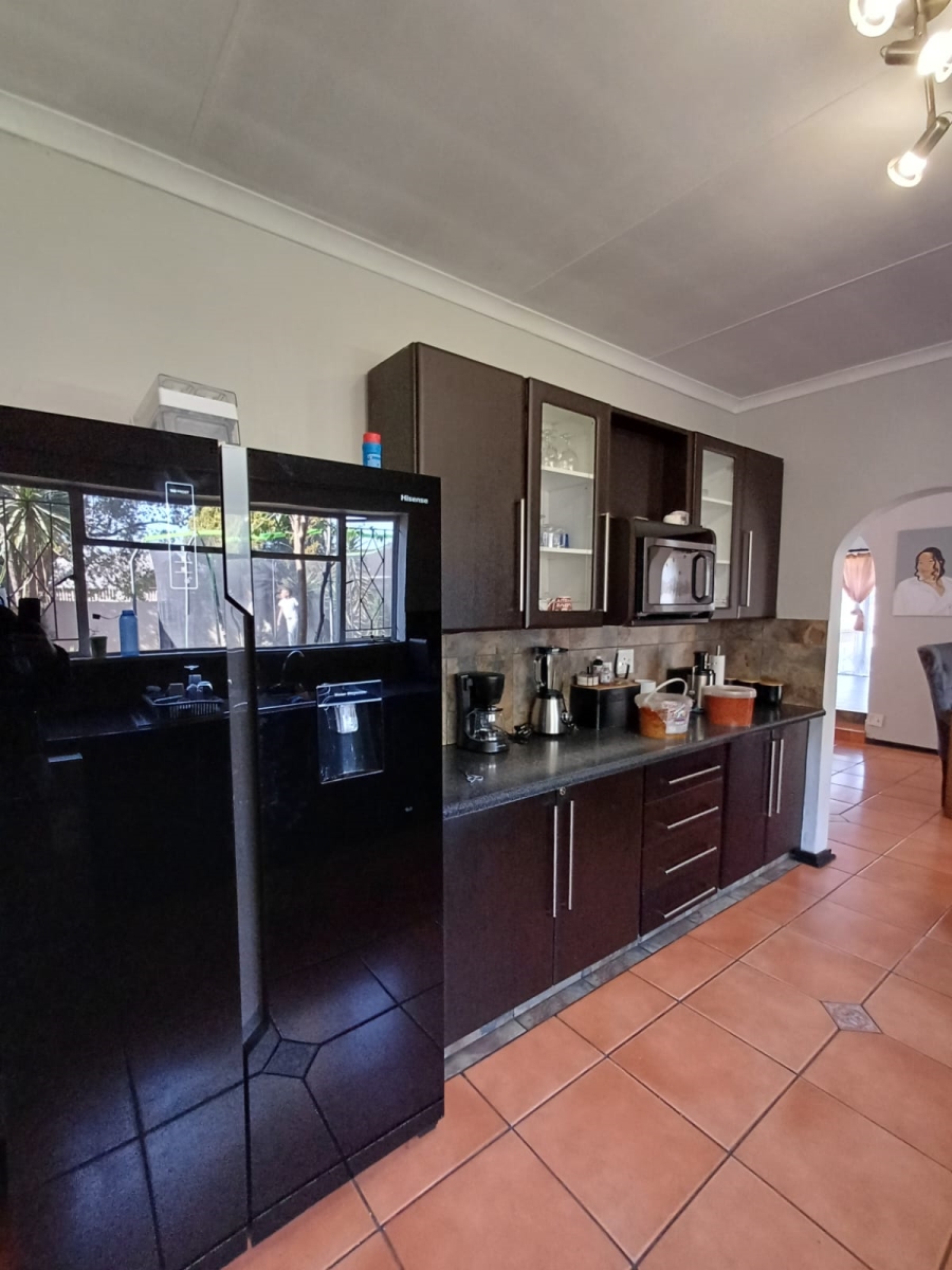 4 Bedroom Property for Sale in Flora Gardens Gauteng