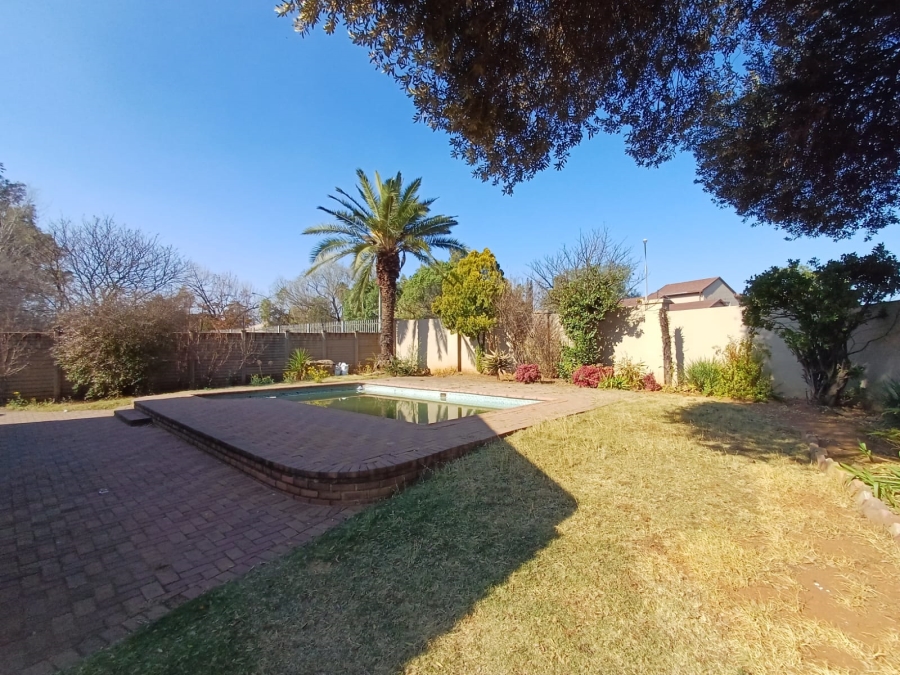 4 Bedroom Property for Sale in Flora Gardens Gauteng