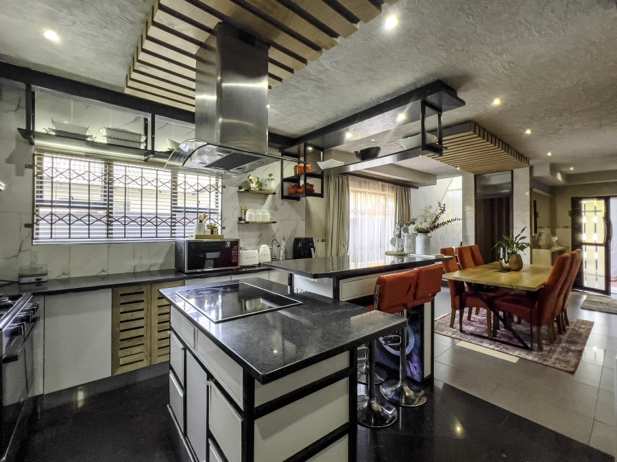 To Let 4 Bedroom Property for Rent in Chloorkop Gauteng