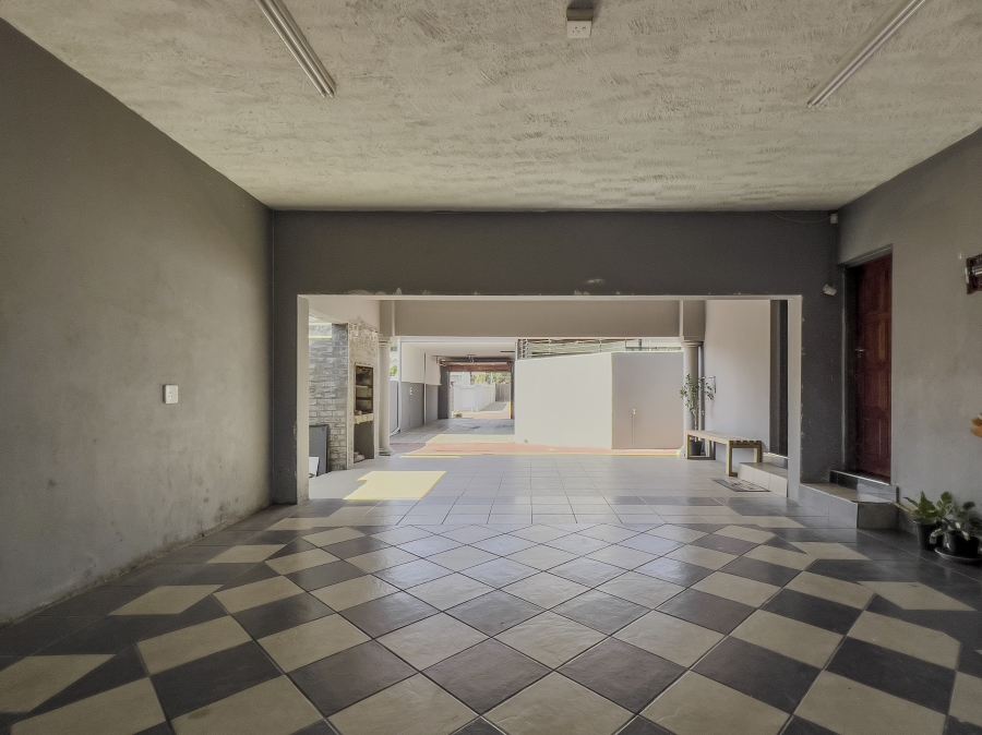 To Let 4 Bedroom Property for Rent in Chloorkop Gauteng