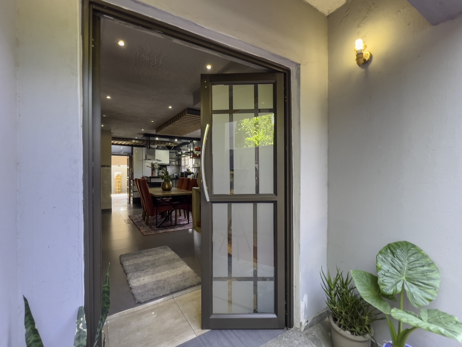 To Let 4 Bedroom Property for Rent in Chloorkop Gauteng