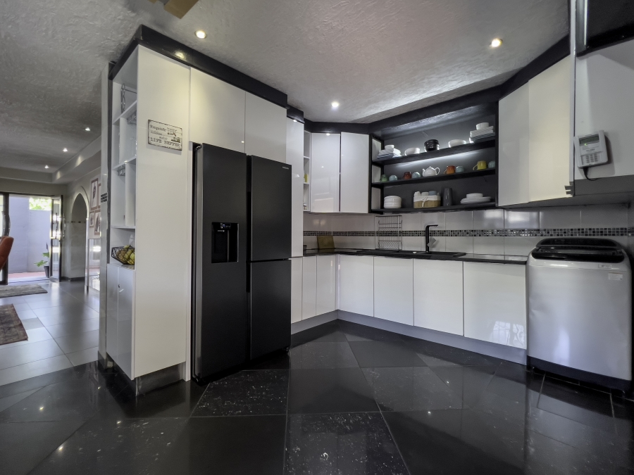 To Let 4 Bedroom Property for Rent in Chloorkop Gauteng
