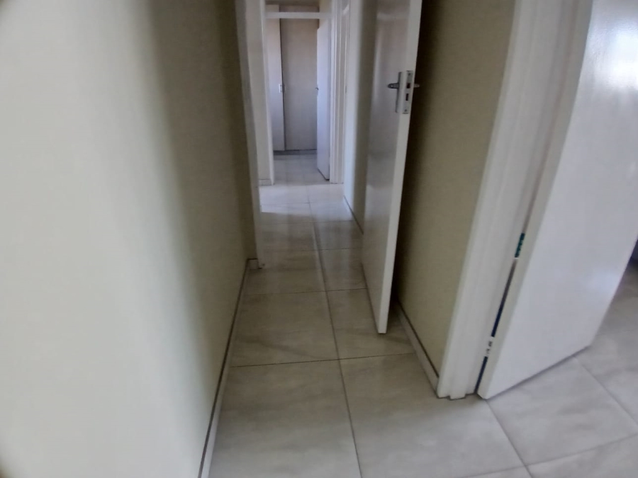 To Let 3 Bedroom Property for Rent in Bedford Gardens Gauteng