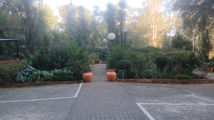 To Let 3 Bedroom Property for Rent in Bedford Gardens Gauteng
