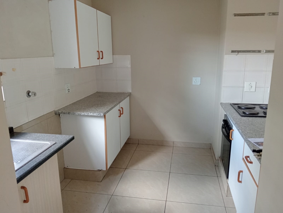 2 Bedroom Property for Sale in Die Hoewes Gauteng