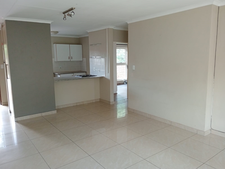 2 Bedroom Property for Sale in Die Hoewes Gauteng