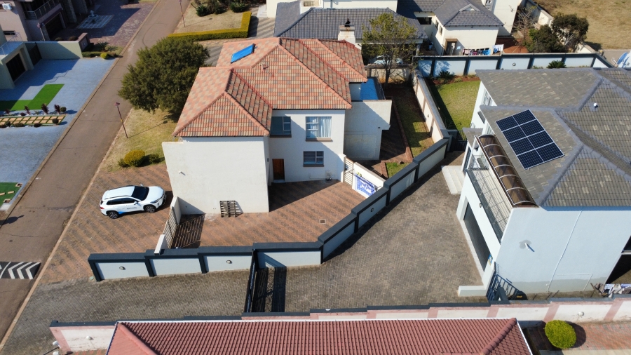4 Bedroom Property for Sale in Magaliesberg Country Estate Gauteng
