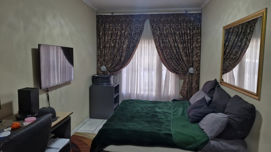 4 Bedroom Property for Sale in Dalpark Gauteng