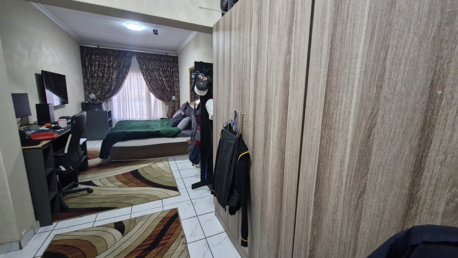 4 Bedroom Property for Sale in Dalpark Gauteng