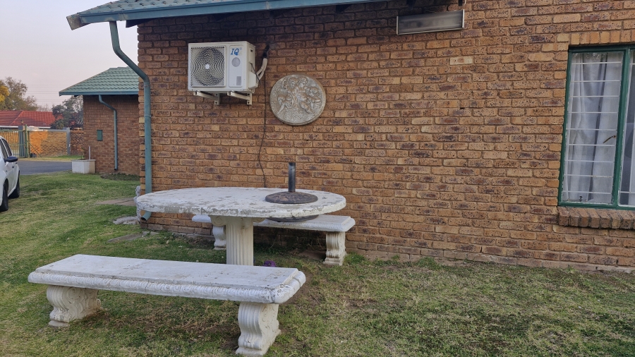 4 Bedroom Property for Sale in Dalpark Gauteng