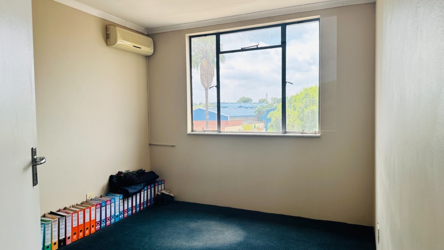 To Let Commercial Property for Rent in Hennopspark Gauteng