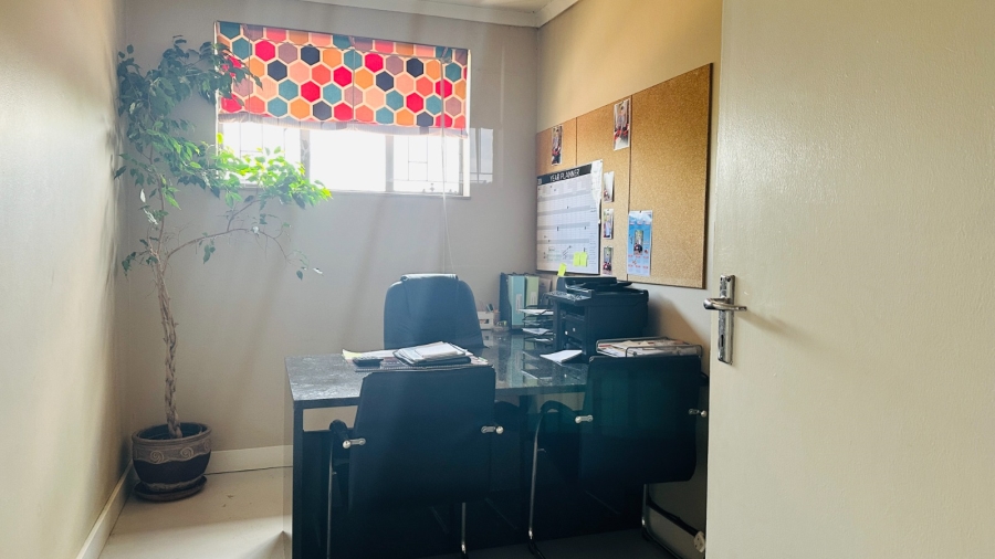 To Let Commercial Property for Rent in Hennopspark Gauteng