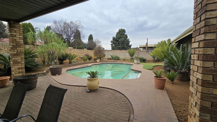 4 Bedroom Property for Sale in Albemarle Gauteng