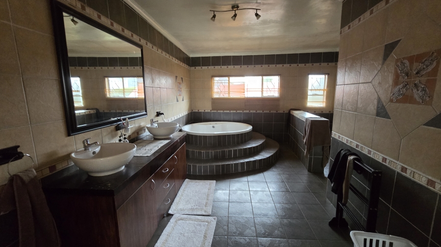 4 Bedroom Property for Sale in Albemarle Gauteng
