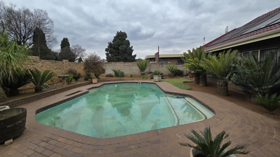 4 Bedroom Property for Sale in Albemarle Gauteng