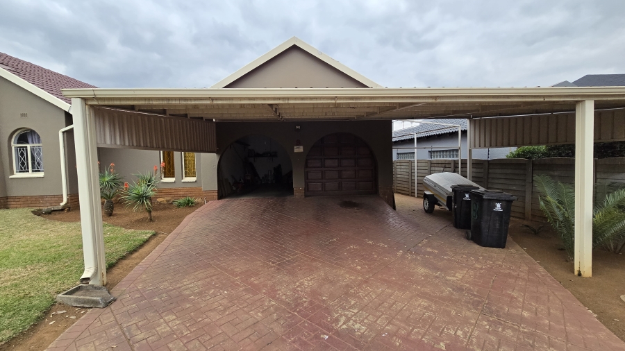 4 Bedroom Property for Sale in Albemarle Gauteng
