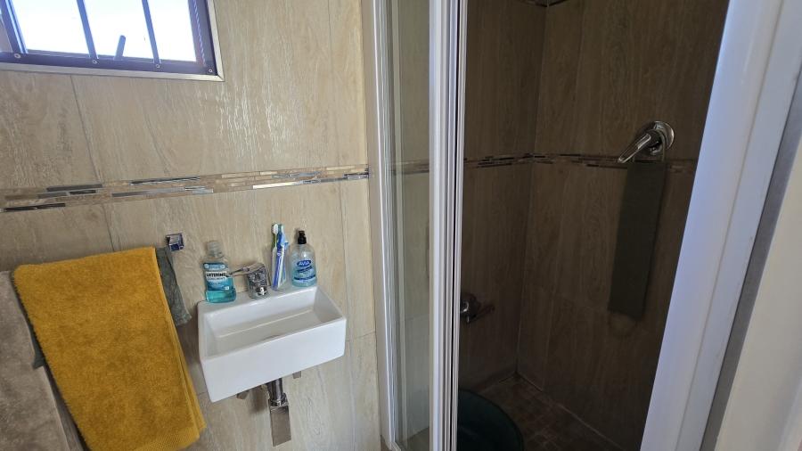 6 Bedroom Property for Sale in Winchester Hills Gauteng